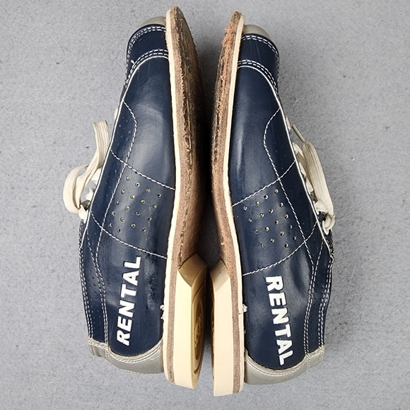 BSI Women’s Size 7.5 Leather Bowling Shoes Navy White Lace Up Rental Style - Picture 7 of 9